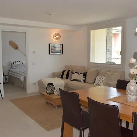 Monte E * 피아넬로 델 라리오