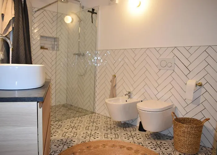 Monte E Pianello Del Lario