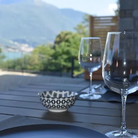 Monte E Apartment